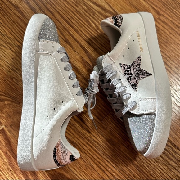 NWOT Simply Southern Star Sneakers - Picture 11 of 13